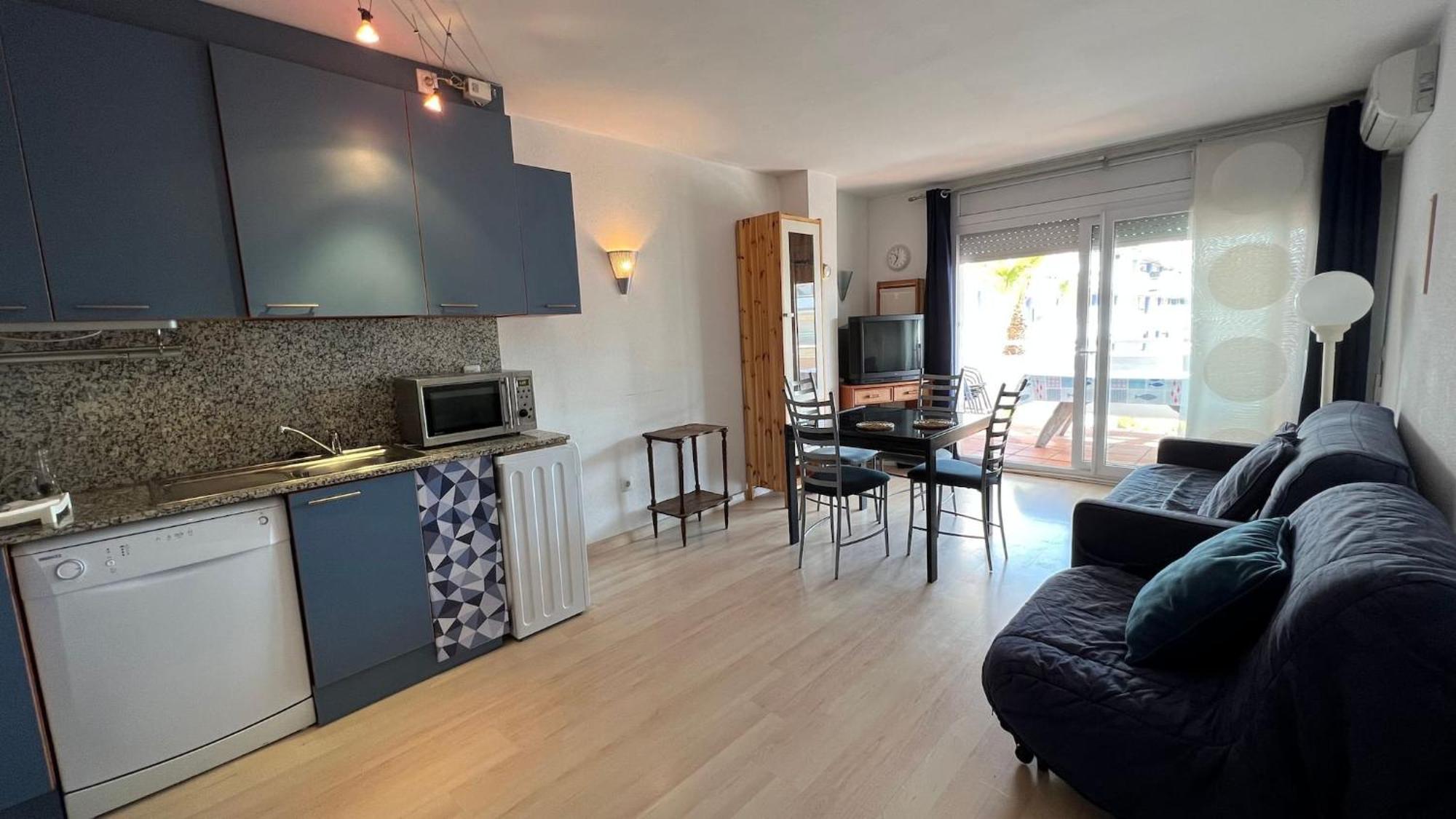 Bonito Piso En Roses Con Piscina Y Parking Av-66 Lejlighed Eksteriør billede