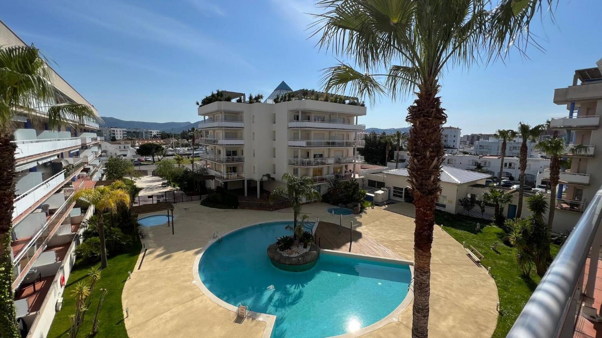 Bonito Piso En Roses Con Piscina Y Parking Av-66 Lejlighed Eksteriør billede
